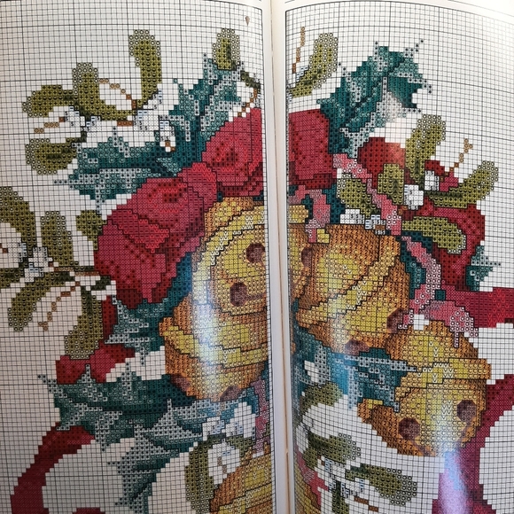 EUC MERRY CHRISTMAS ABC's - Picture 13 of 14